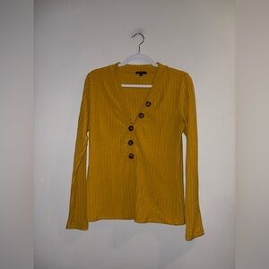 Dynamite | Mustard Button Longsleeve